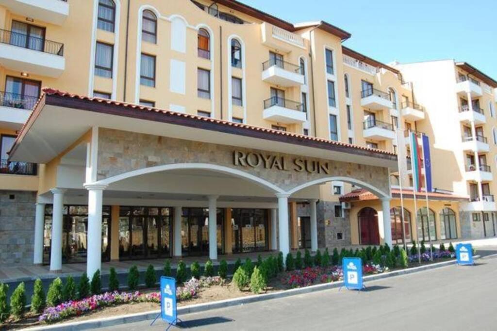 Royal Sun, 6 People, 600 M From The Sea Apartment ซันนีบีช ภายนอก รูปภาพ
